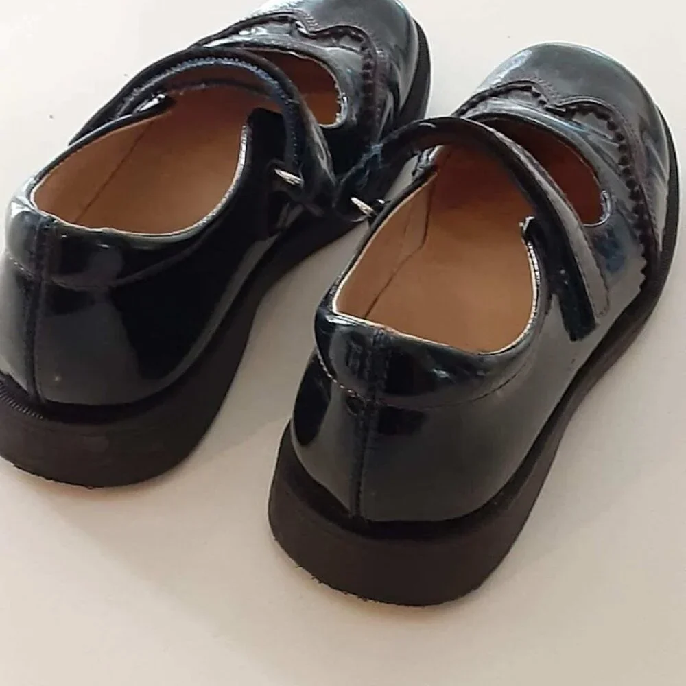 NATURINO Wing Tipped Navy w/ Burgundy Trim Patent Leather Maryjane shoes